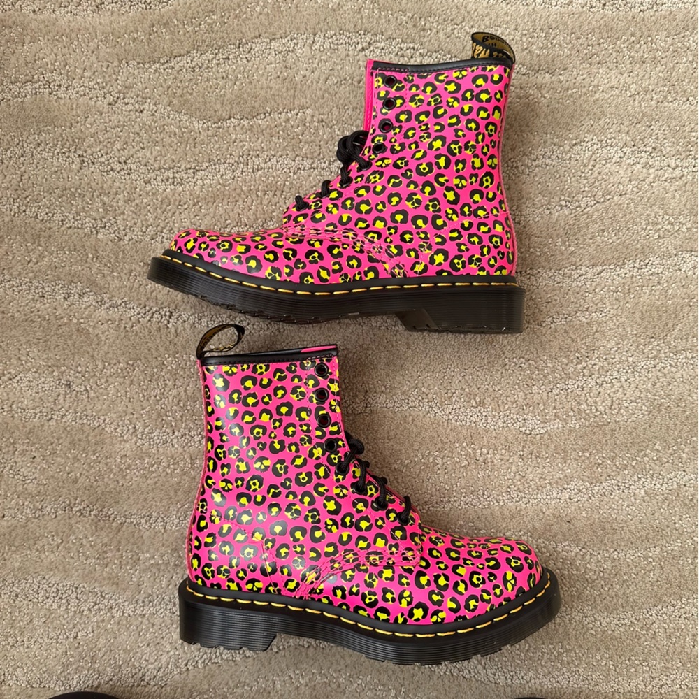 Dr. Martens 1460 Water Repellent Pink Leopard Patent Leather Combat Boots 6 NIB - Picture 7 of 14